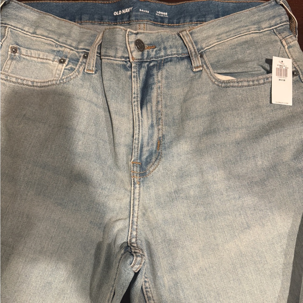 Old Navy Men's Relaxed Fit Jeans in Light Blue